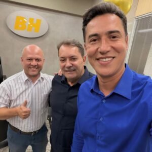 Renato Paiva, presidente do Democrata Futebol Clube, em reunião com Douglas Melo e Pedro Lourenço no Supermercados BH sobre patrocínio e parcerias